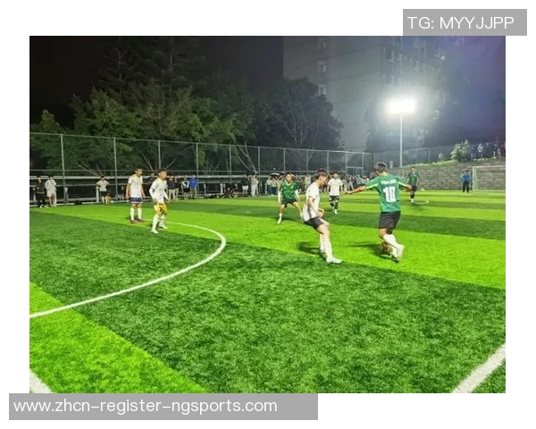 成都五人制足球比赛精彩纷呈各队争夺冠军展现青春活力与团队精神 成都五人制足球比赛精彩纷呈各队争夺冠军展现青春活力与团队精神